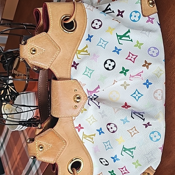 Louis Vuitton Ursula handbag - Picture 3 of 16